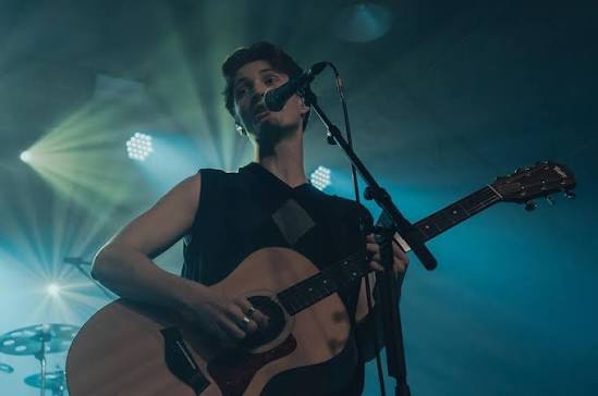Henry Moodie playing live